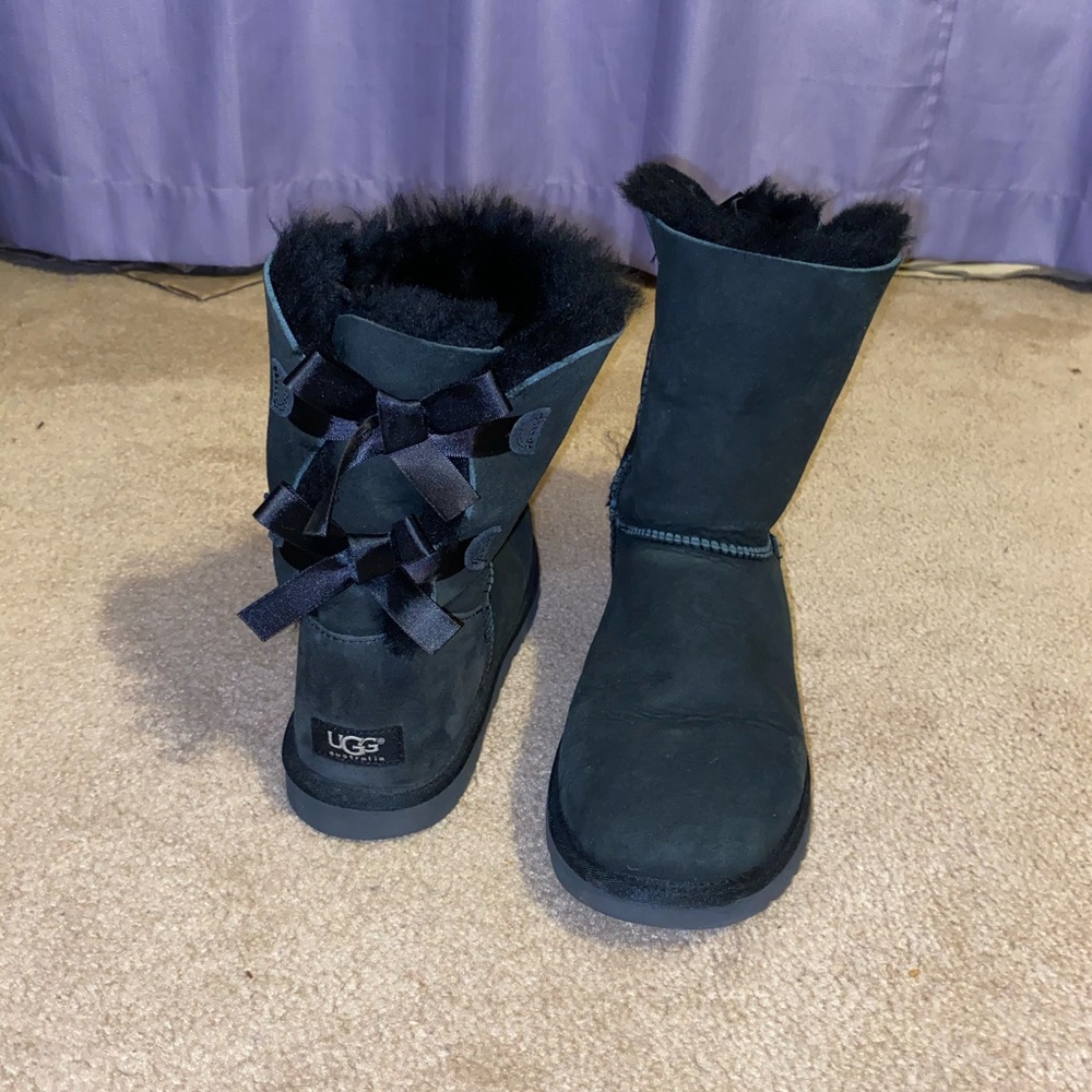 SOLD☀️Bailey Bow Ugg Boots
